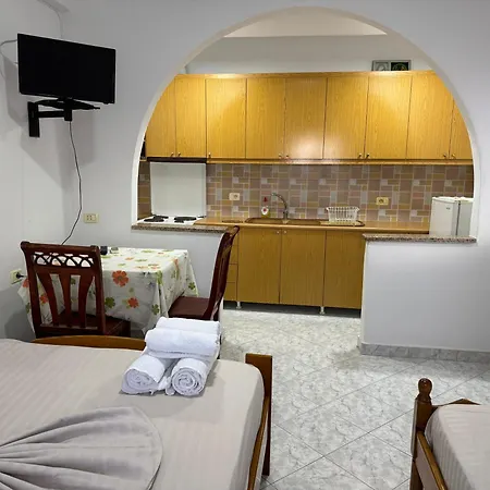 Holiday Rooms Ksamil