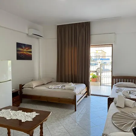 Holiday Rooms